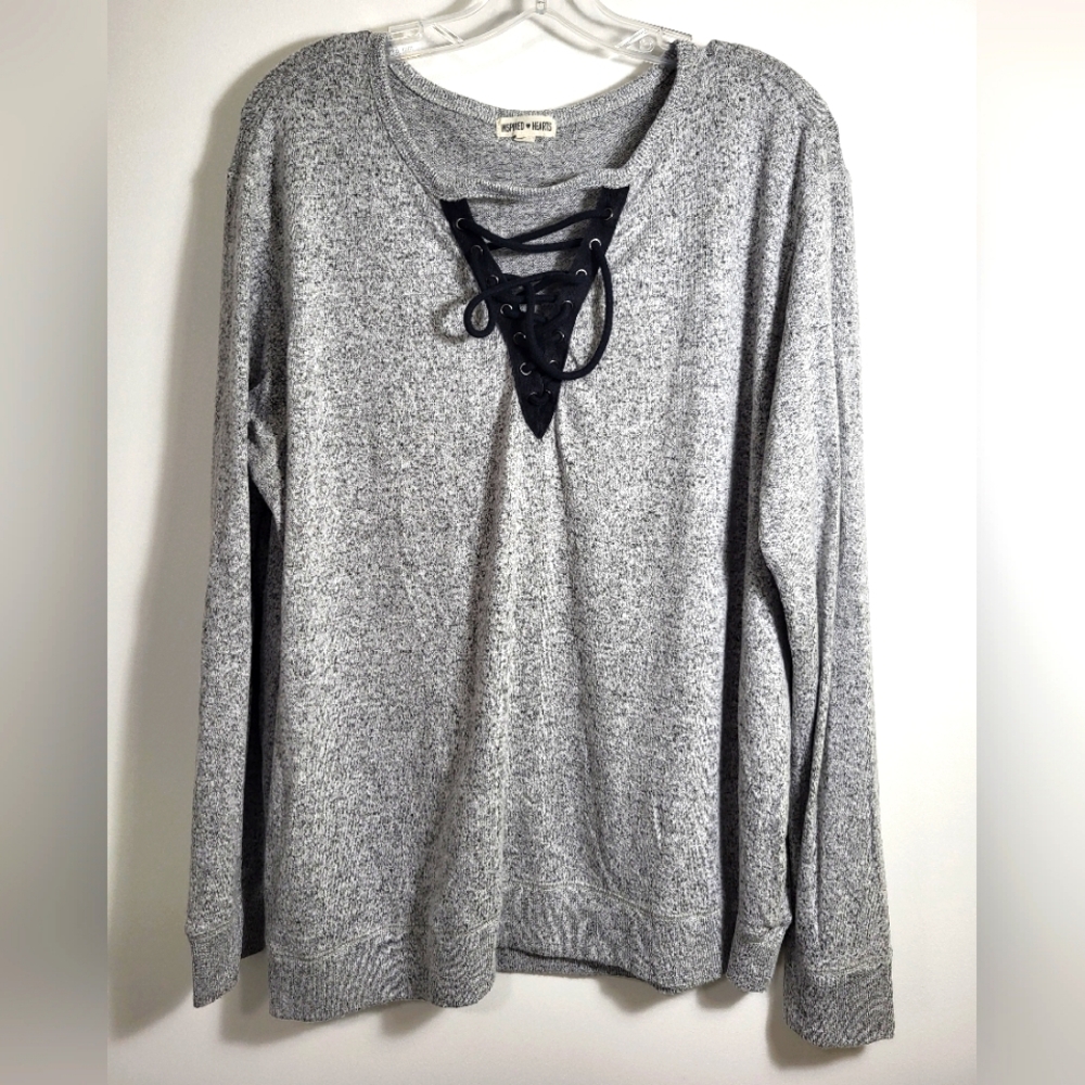inspired hearts gray w/black trim lightweight sweater women's 2X #2095